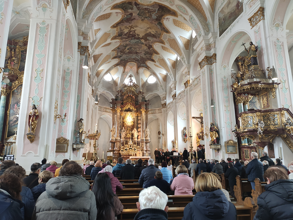 MGV besucht Pfarrer Martin Neidl in Deggendorf