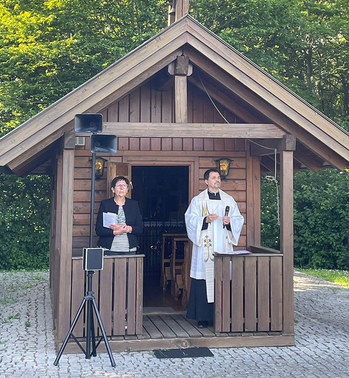 MGV Wald - Musikalische gestaltung der Maiandacht an der Karl-Fl&uuml;gl-Kapelle