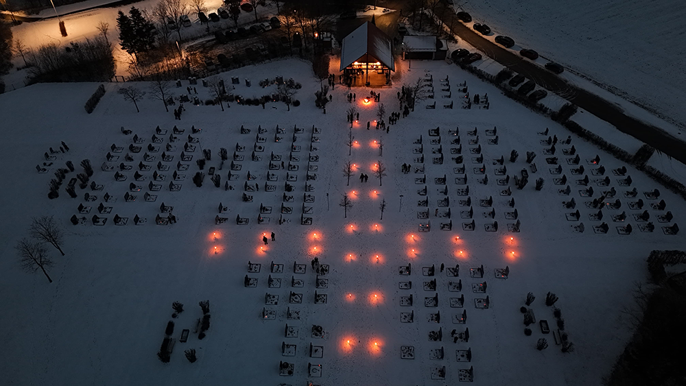 MGV Wald - Weihnachtliches Neujahrssingen am Friedhof